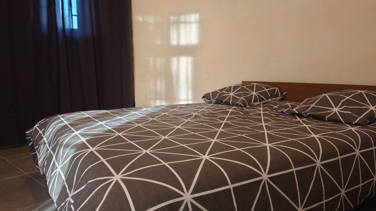 Appartement De La Tour Connaux Bagian luar foto