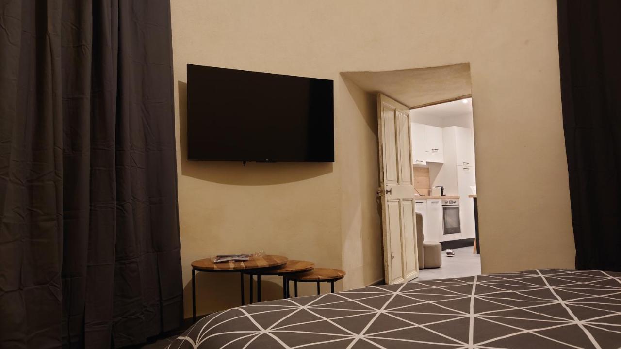 Appartement De La Tour Connaux Bagian luar foto